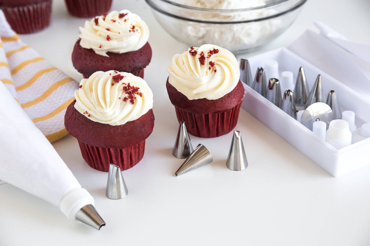 Fox Run Icing Set, 17-Piece, 8.25" x 3" x 1.75"